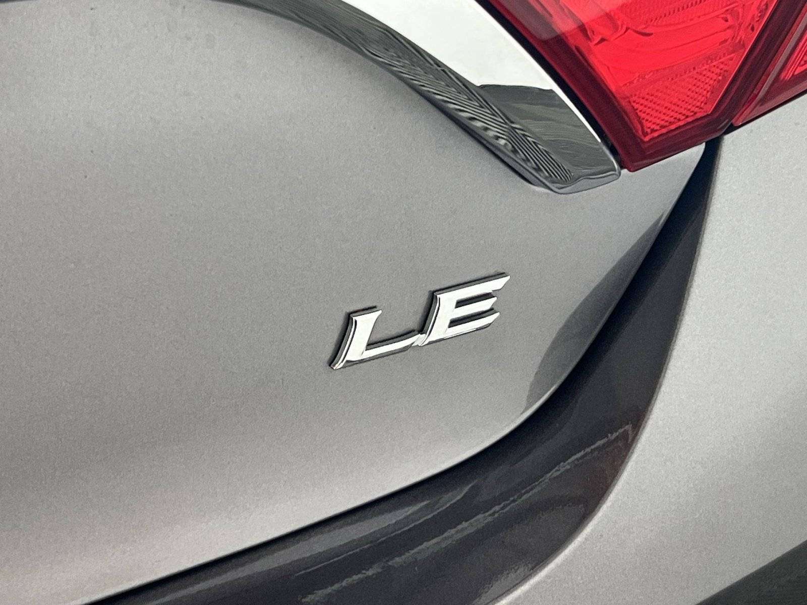 Used 2016 Toyota Camry LE image 25