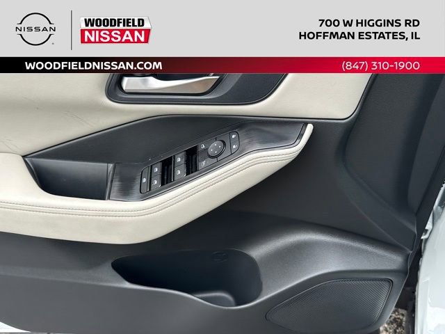 Certified 2025 Nissan Rogue SV image 22