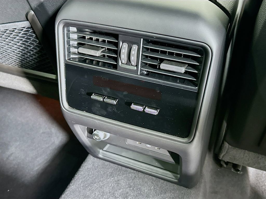 New 2025 Porsche Cayenne image 27