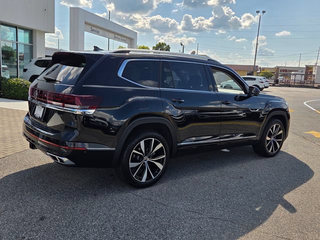 Certified 2025 Volkswagen Atlas SEL Premium R-Line AWD/4WD image 15