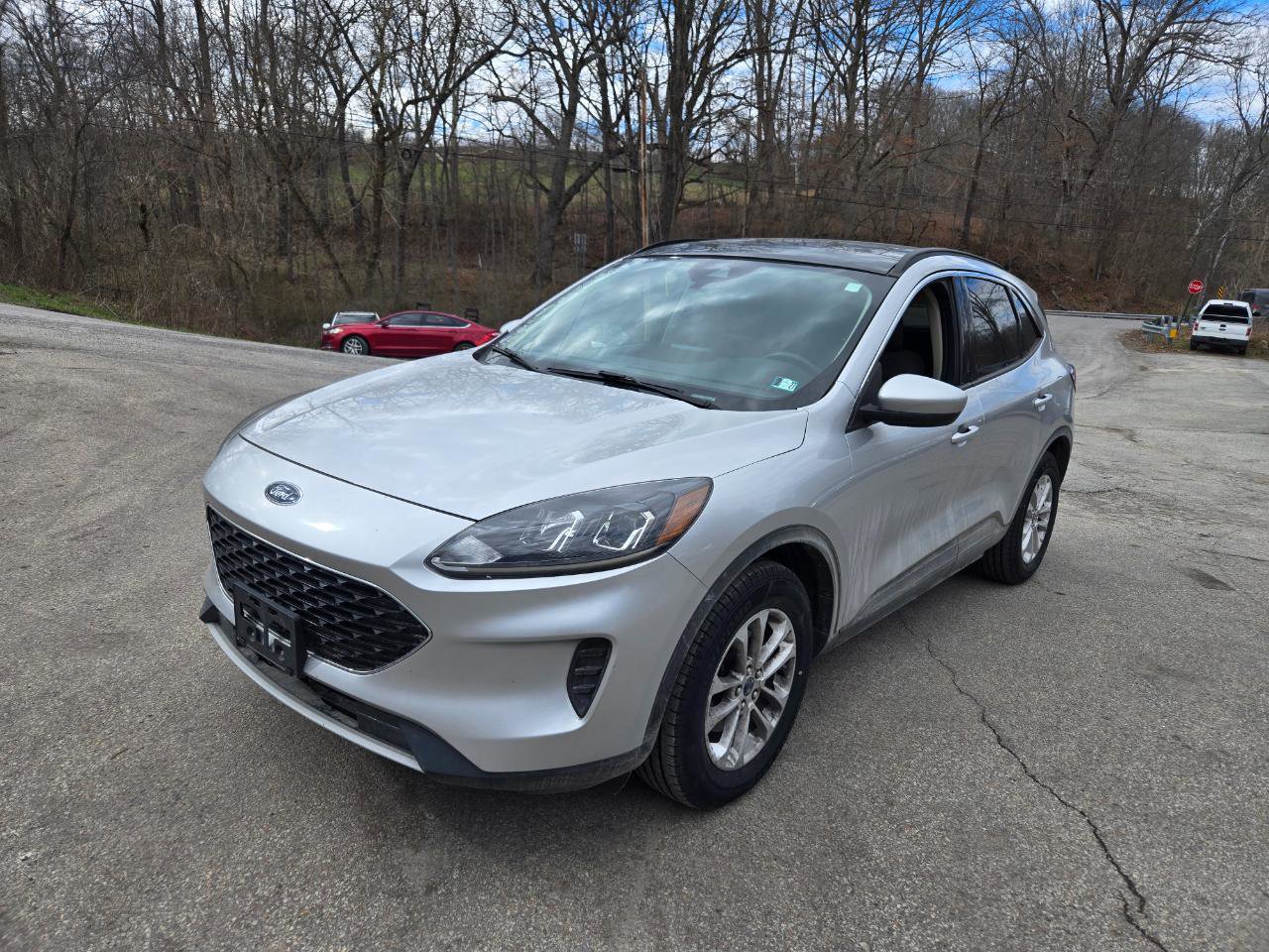 Used 2020 Ford Escape SE image 1