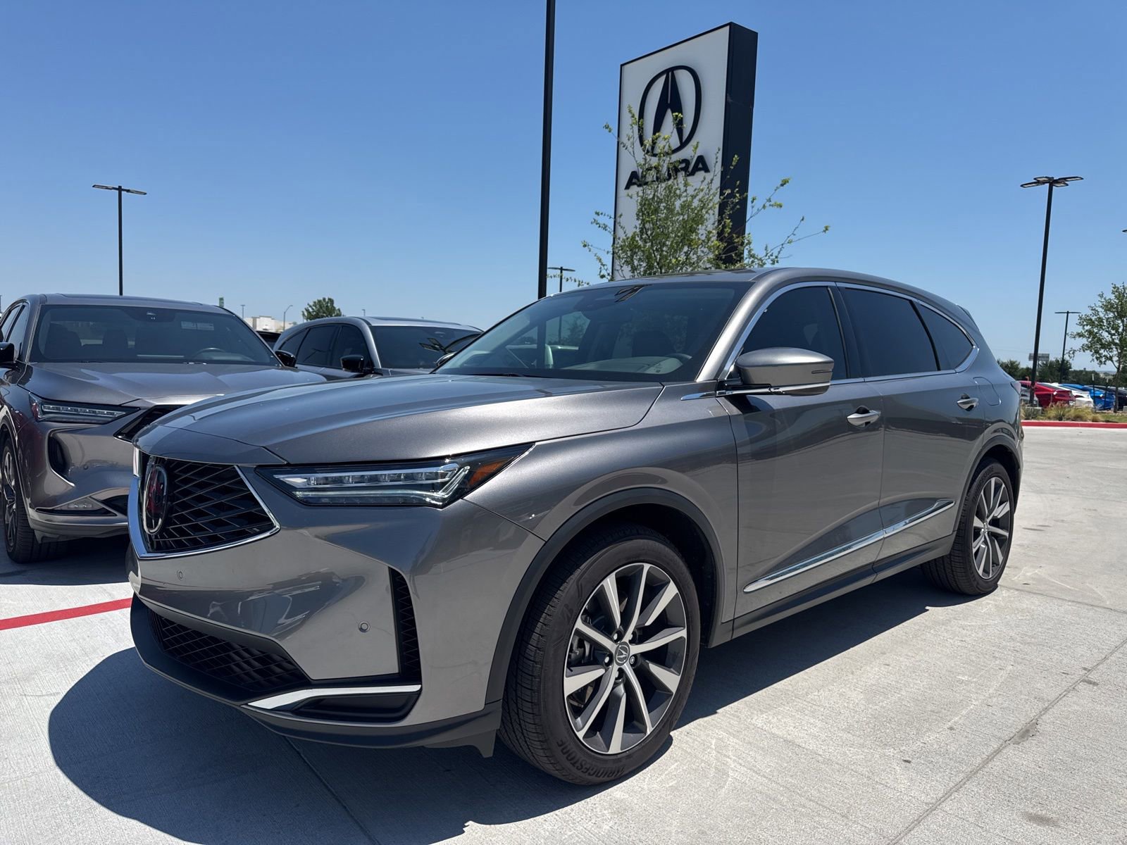 Used 2026 Acura MDX SH-AWD w/ Technology Package image 4