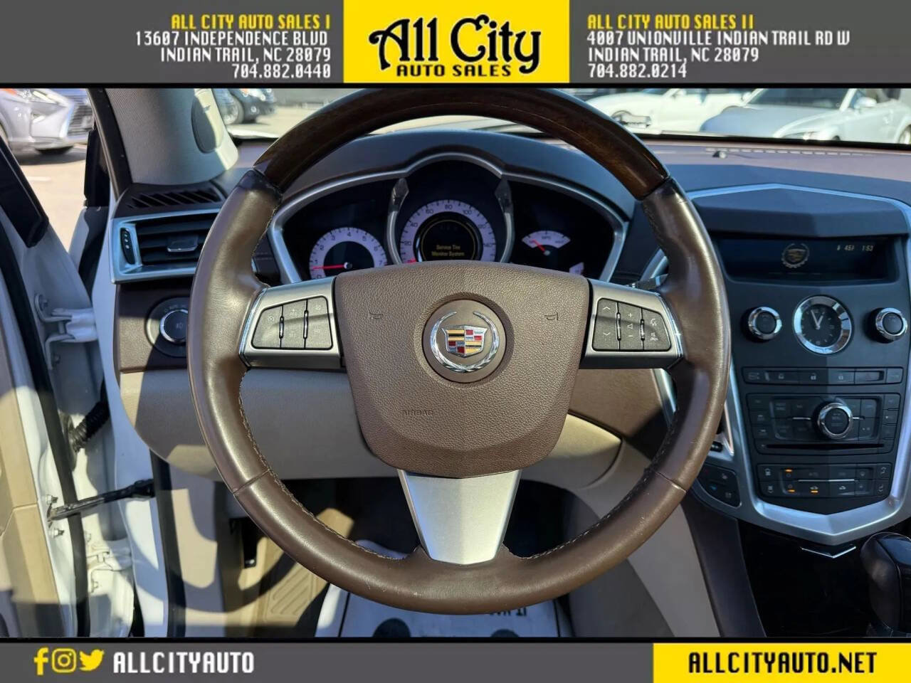 Used 2010 Cadillac SRX Premium image 17