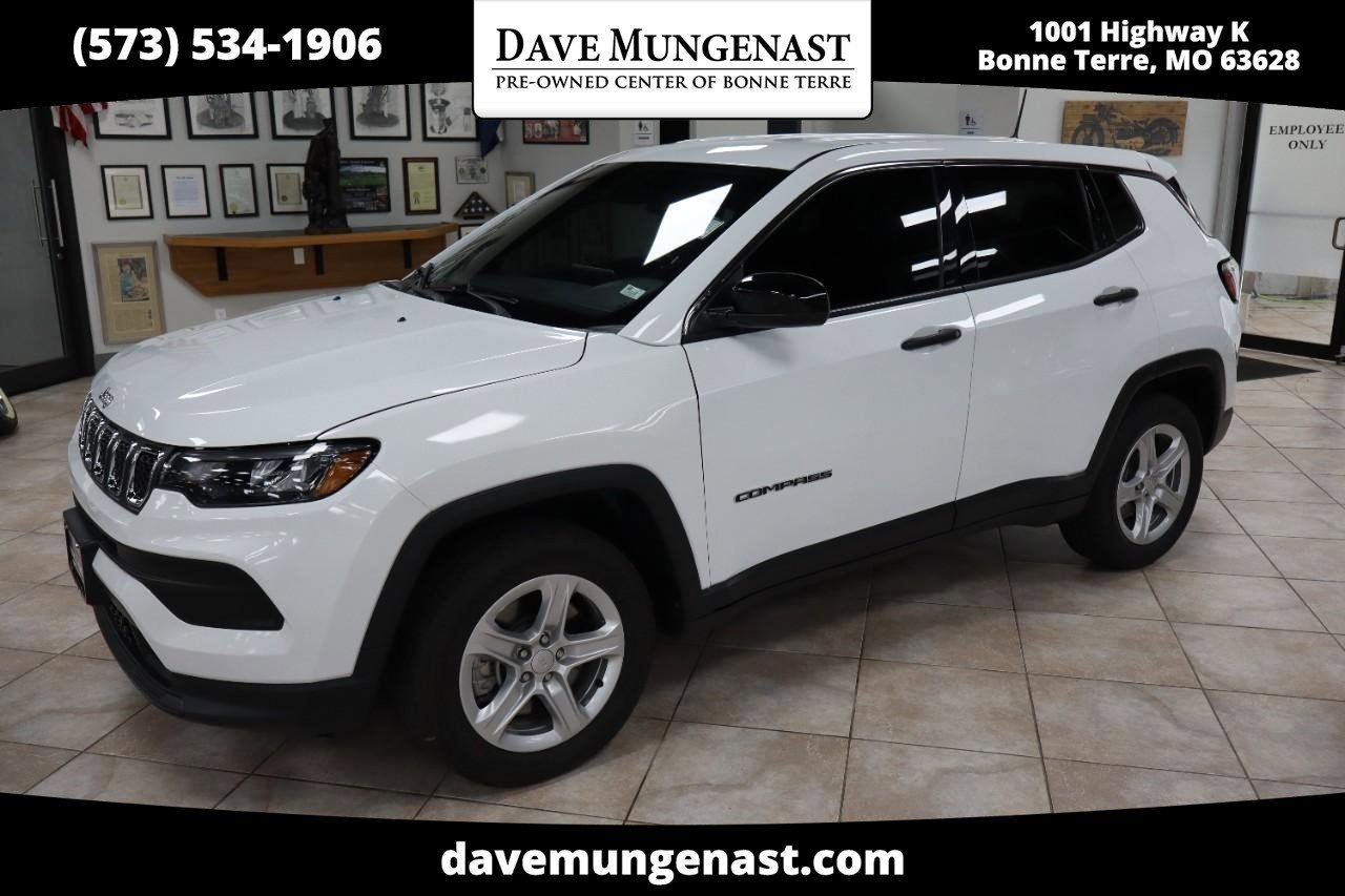 Used 2023 Jeep Compass Sport image 1