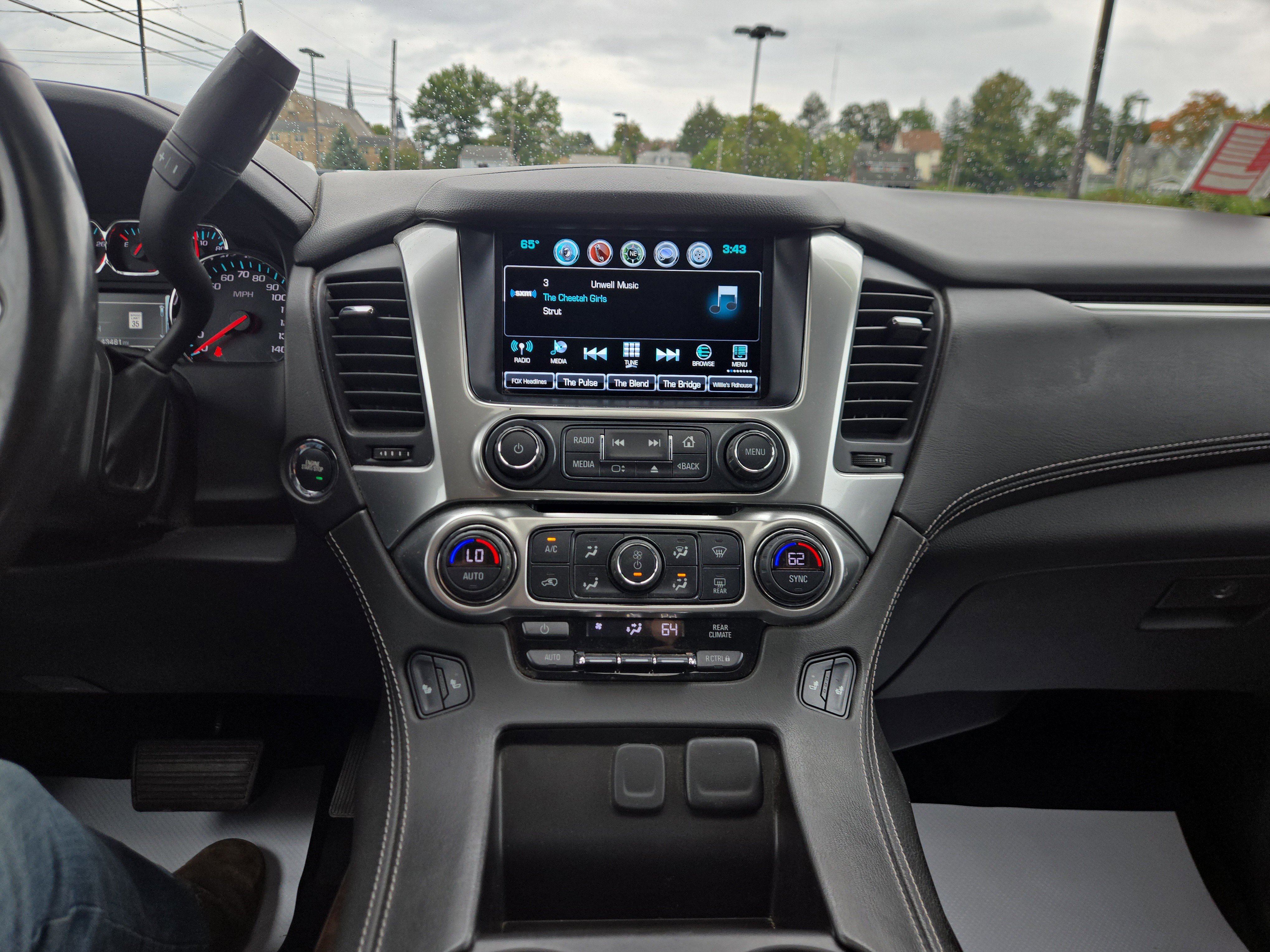 Used 2020 Chevrolet Tahoe LT image 25