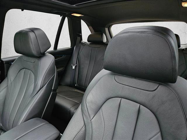Used 2015 BMW X5 xDrive50i AWD/4WD image 9