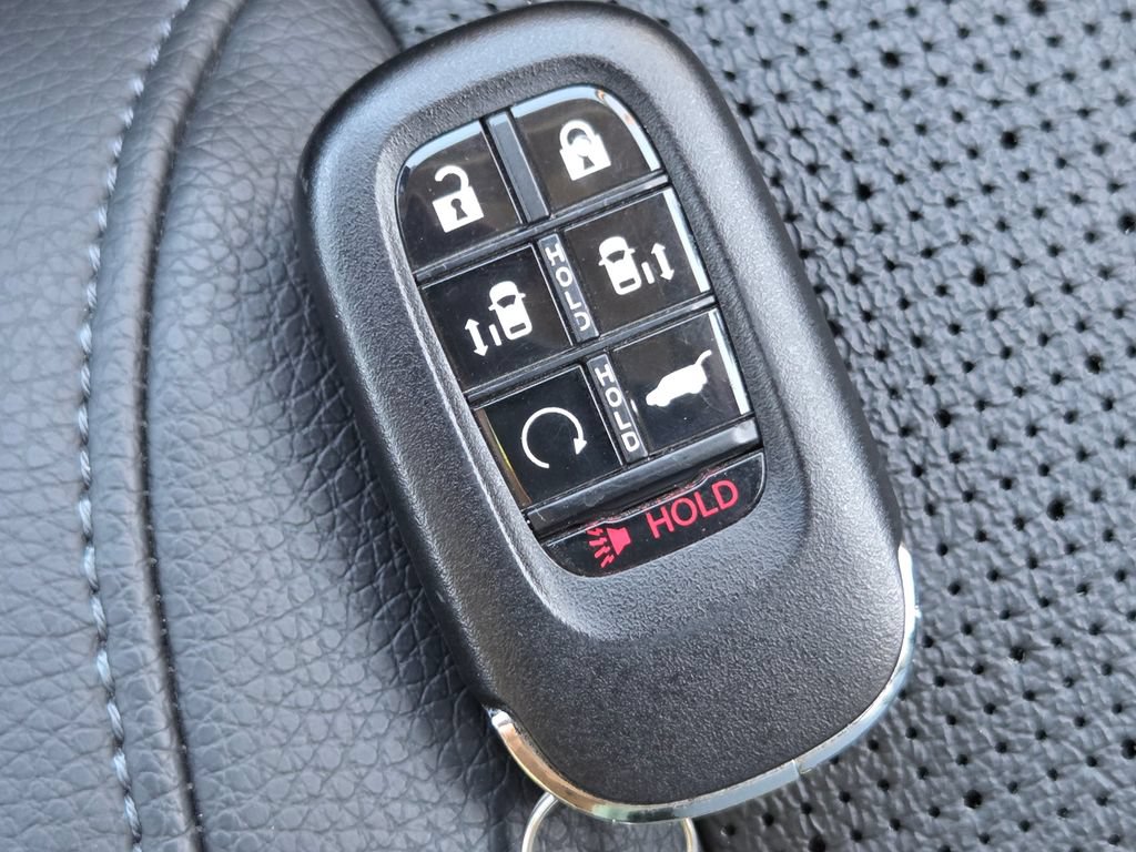Used 2025 Honda Odyssey Elite image 45