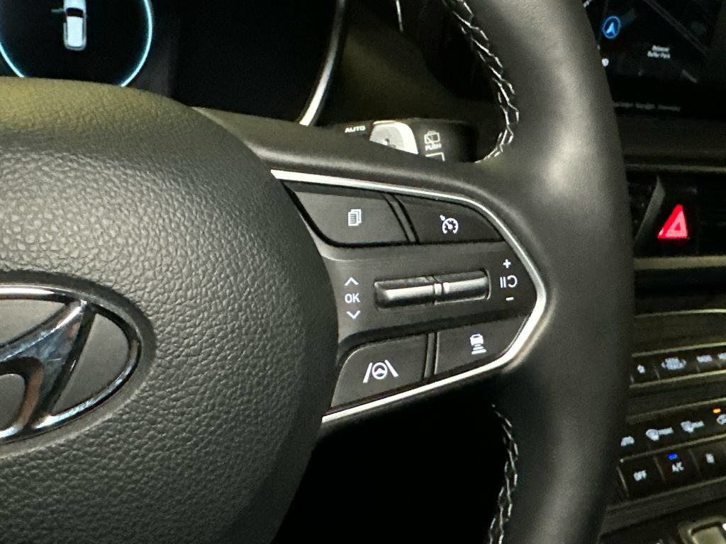 Used 2022 Hyundai Santa Fe Limited AWD/4WD image 24