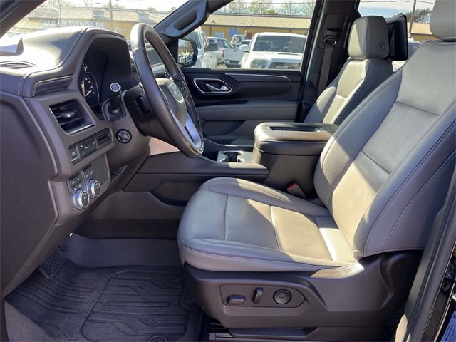 Used 2021 GMC Yukon SLT w/ Rear Media and Nav Package image 17