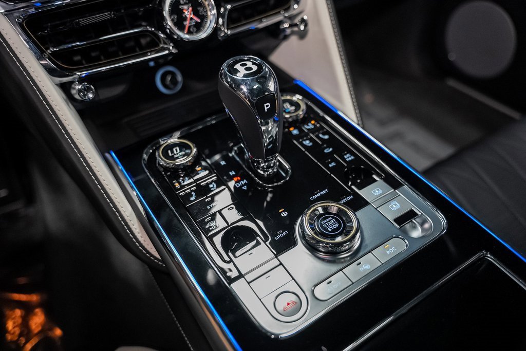 Used 2023 Bentley Flying Spur W12 image 52