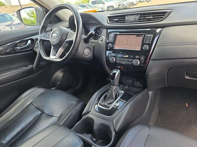 Used 2019 Nissan Rogue SL AWD/4WD image 16