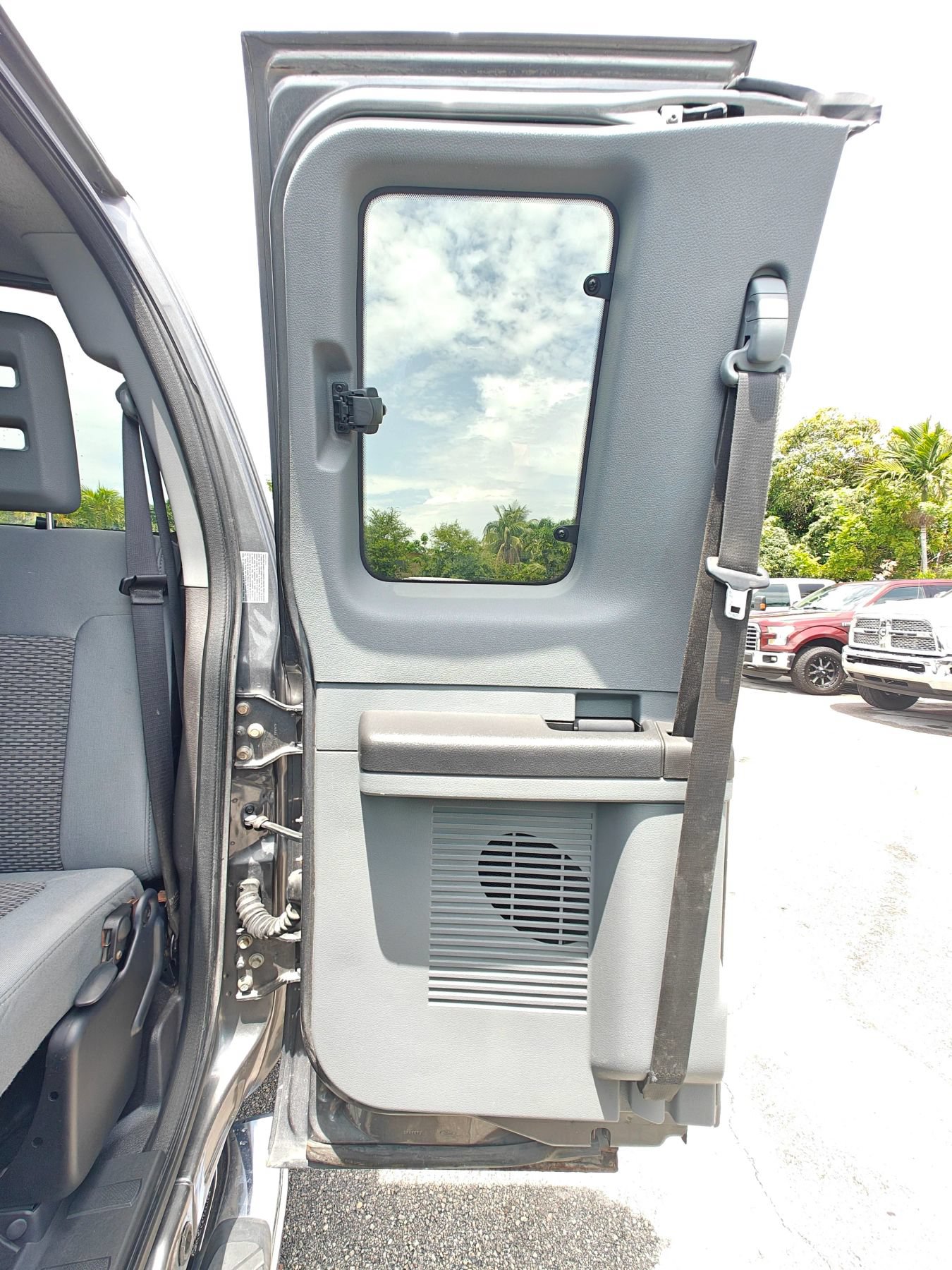 Used 2011 Ford F350 XLT w/ Camper Pkg AWD/4WD image 17