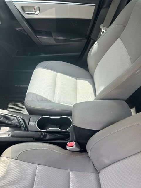 Used 2014 Toyota Corolla LE FWD image 2