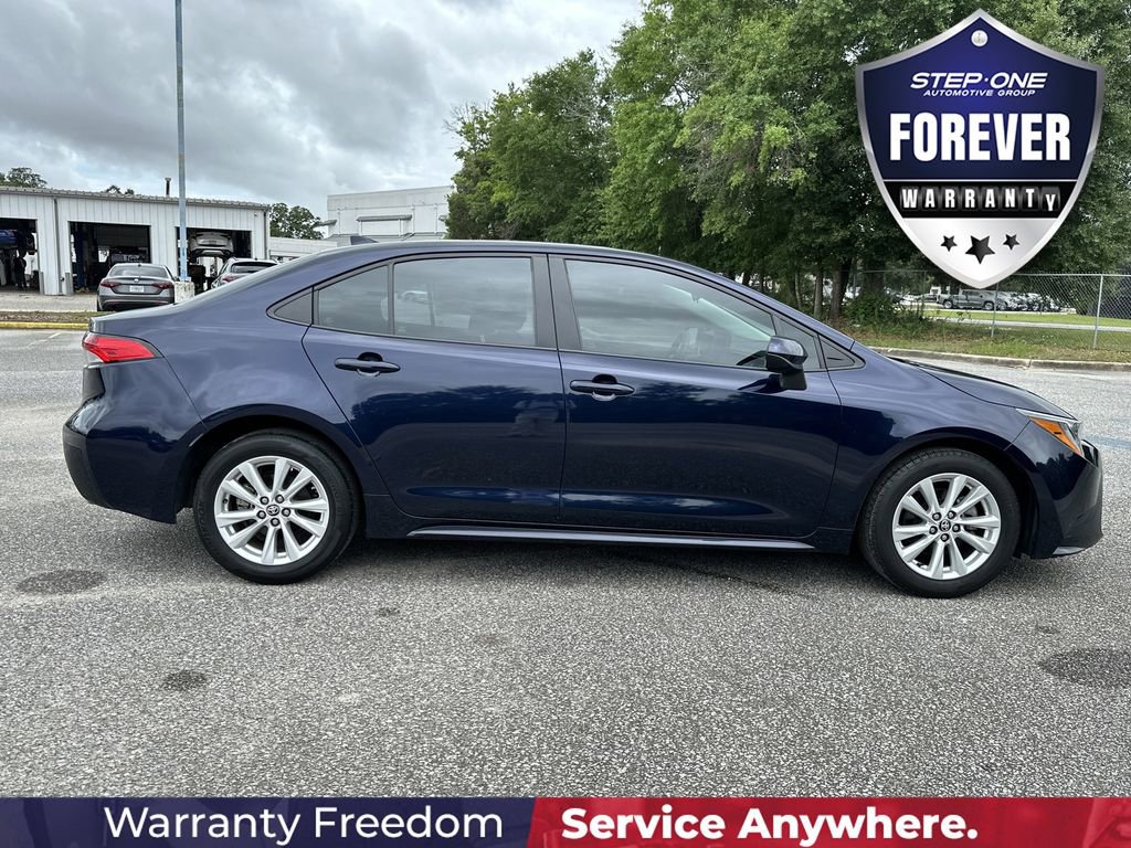 Used 2024 Toyota Corolla LE w/ LE Convenience Package FWD image 8