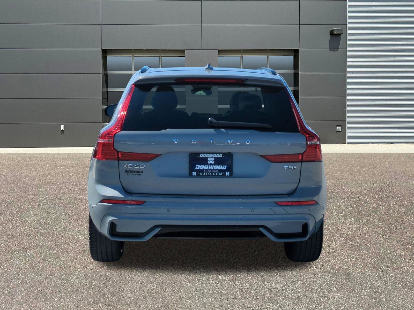 Used 2025 Volvo XC60 T8 Ultra w/ Protection Package Premier image 6