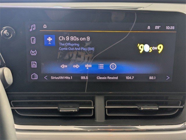 Certified 2025 Chevrolet Trax LT w/ LT Convenience Package image 18