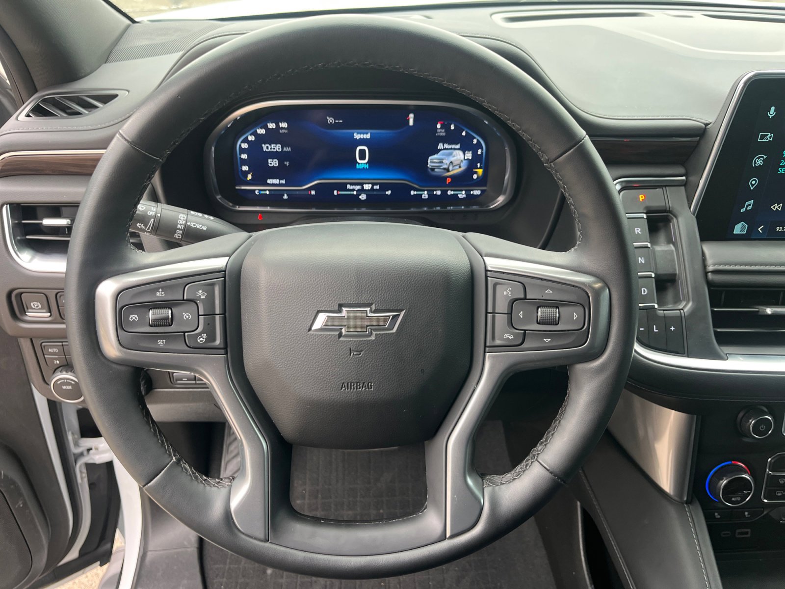 Used 2023 Chevrolet Tahoe Z71 w/ Luxury Package image 9