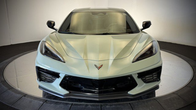 Used 2024 Chevrolet Corvette Stingray Premium Cpe w/ Z51 Performance Package RWD image 16