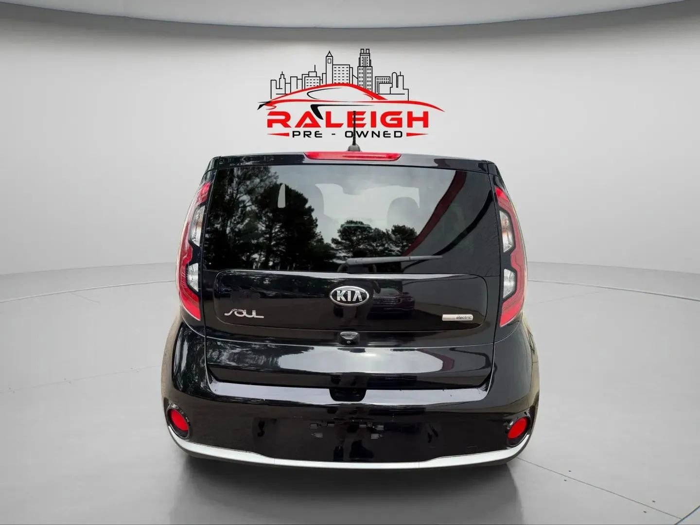 Used 2017 Kia Soul EV image 3