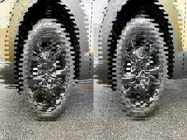 New 2025 MAZDA CX-30 Carbon image 7