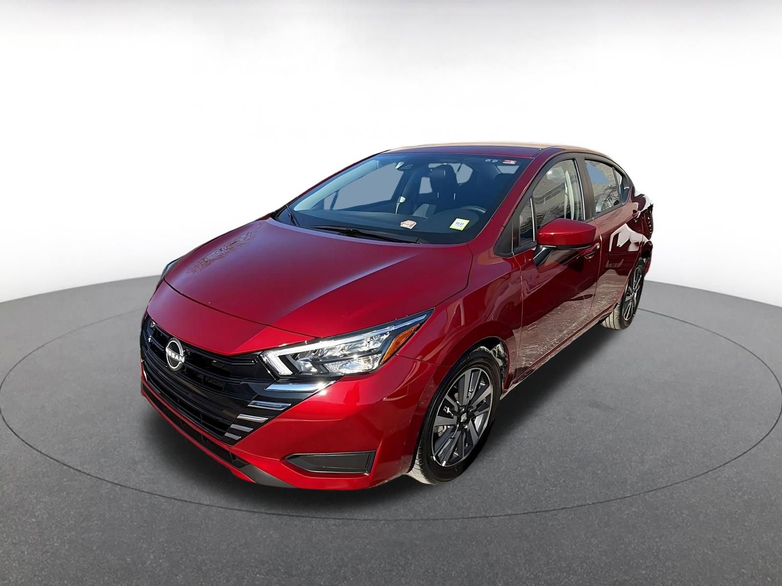 Used 2025 Nissan Versa SV FWD image 3