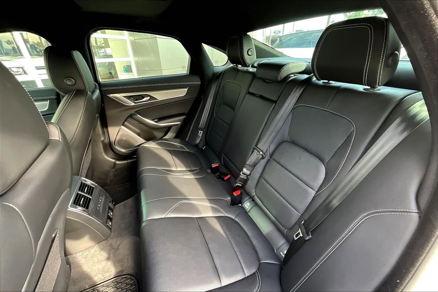 Used 2024 Jaguar XF R-Dynamic SE image 26