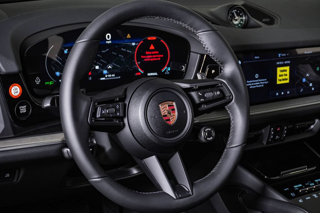 New 2026 Porsche Cayenne Coupe AWD/4WD image 18