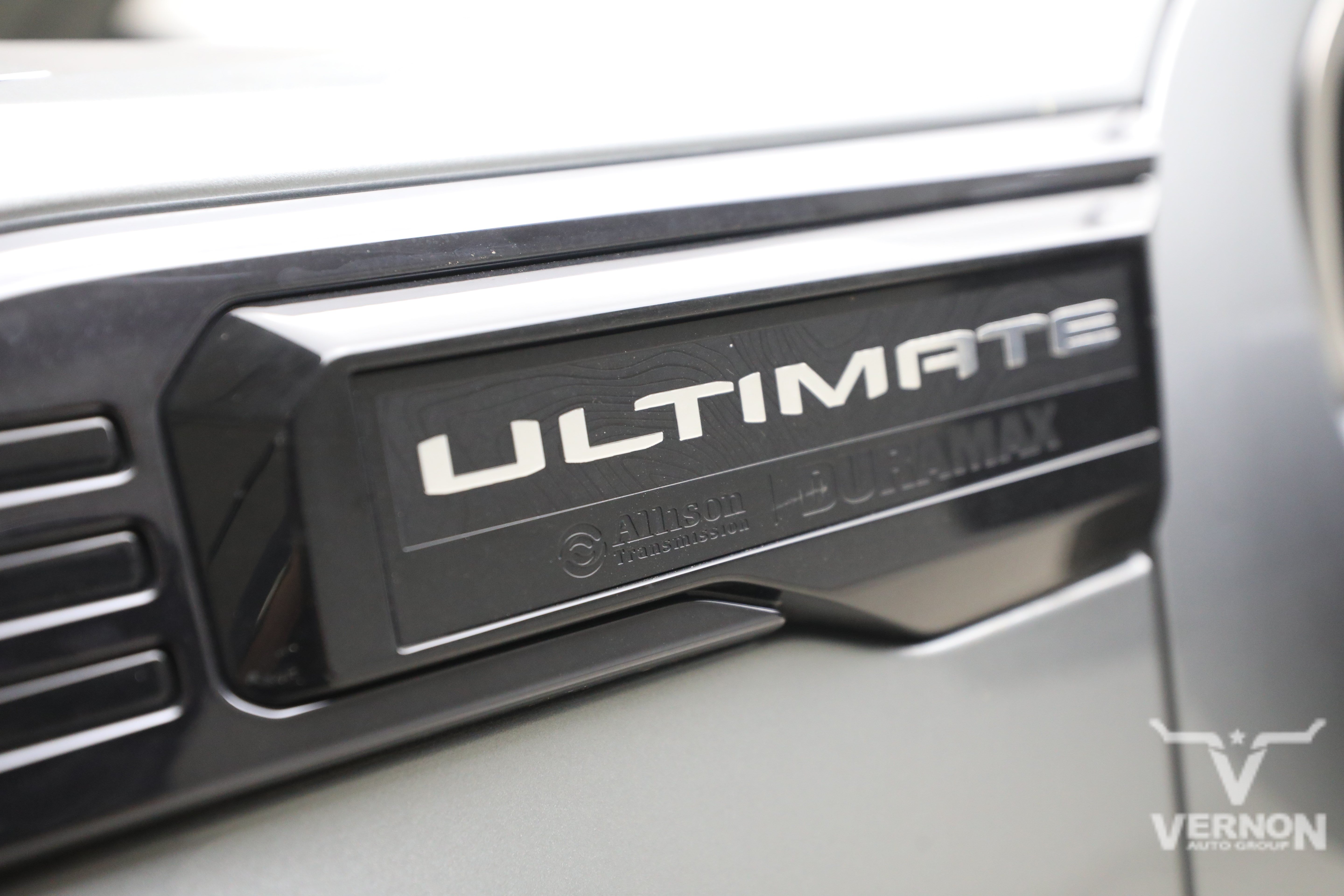 Used 2025 GMC Sierra 3500 Denali Ultimate AWD/4WD image 11