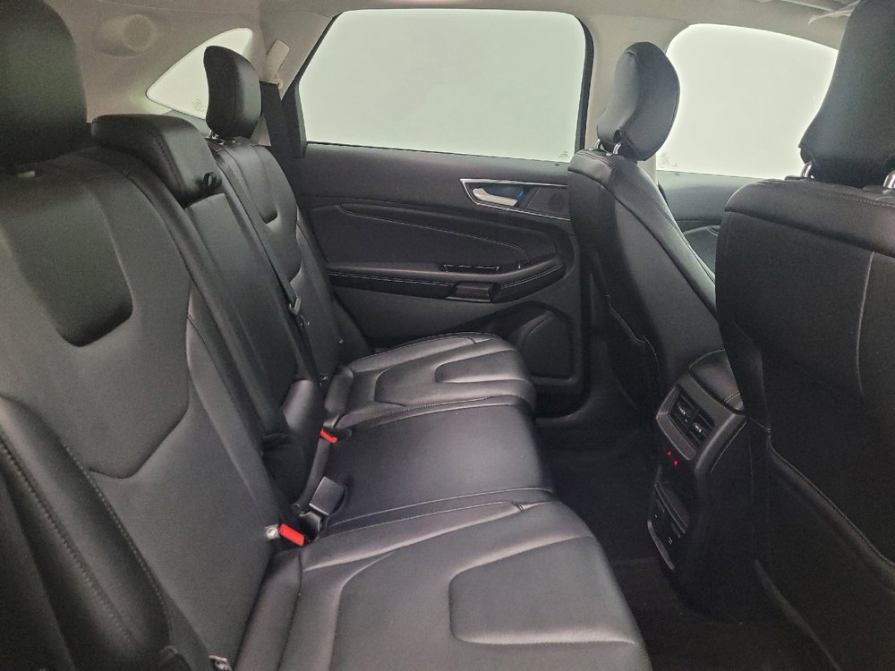 Used 2019 Ford Edge Titanium w/ Equipment Group 301A FWD image 19