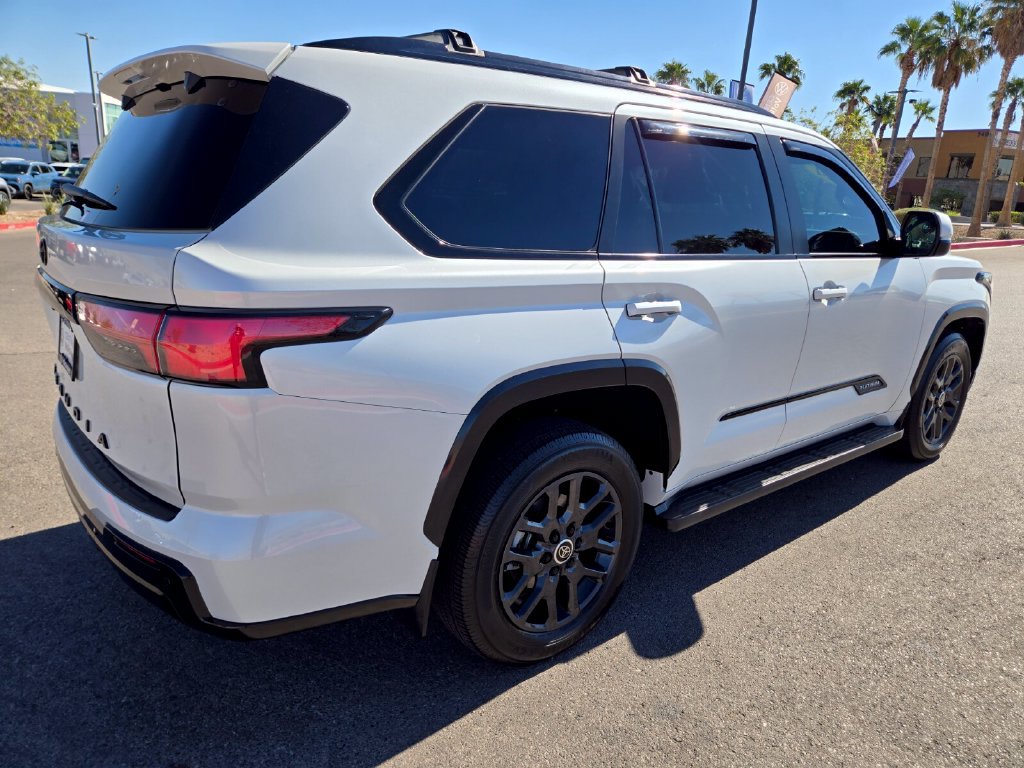 Used 2024 Toyota Sequoia Platinum AWD/4WD image 6