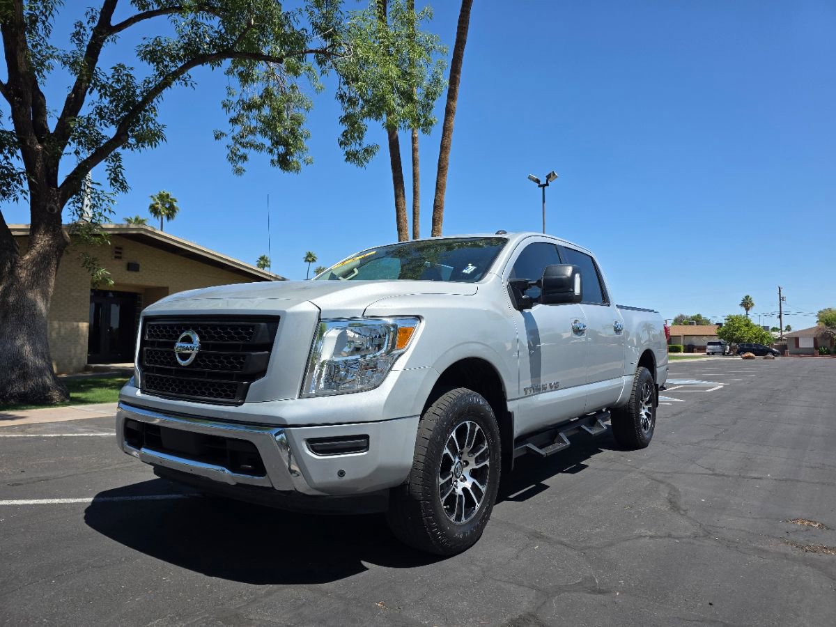 Used 2020 Nissan Titan SV w/ SV Convenience Package AWD/4WD image 1
