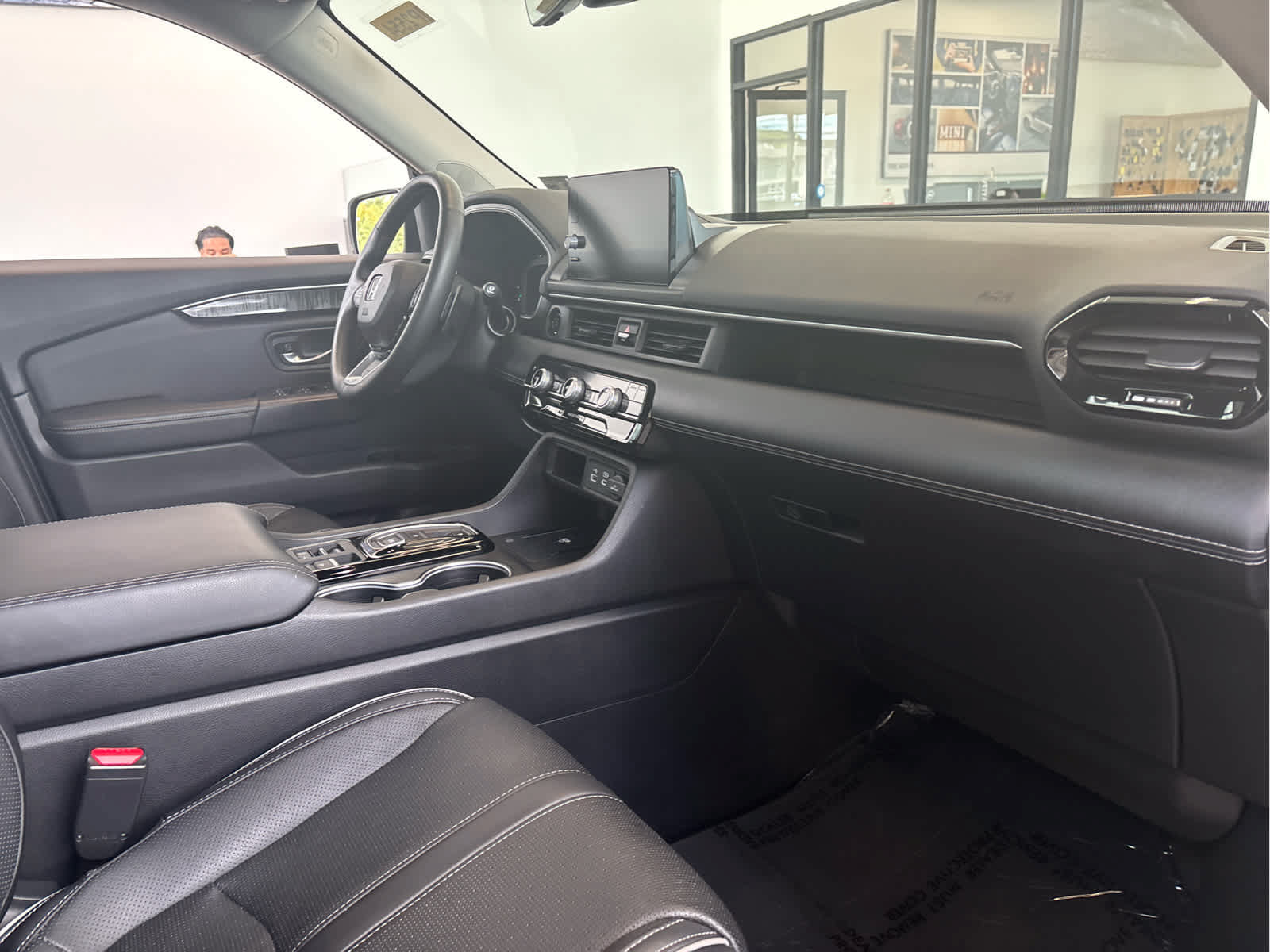 Used 2023 Honda Pilot Elite image 19
