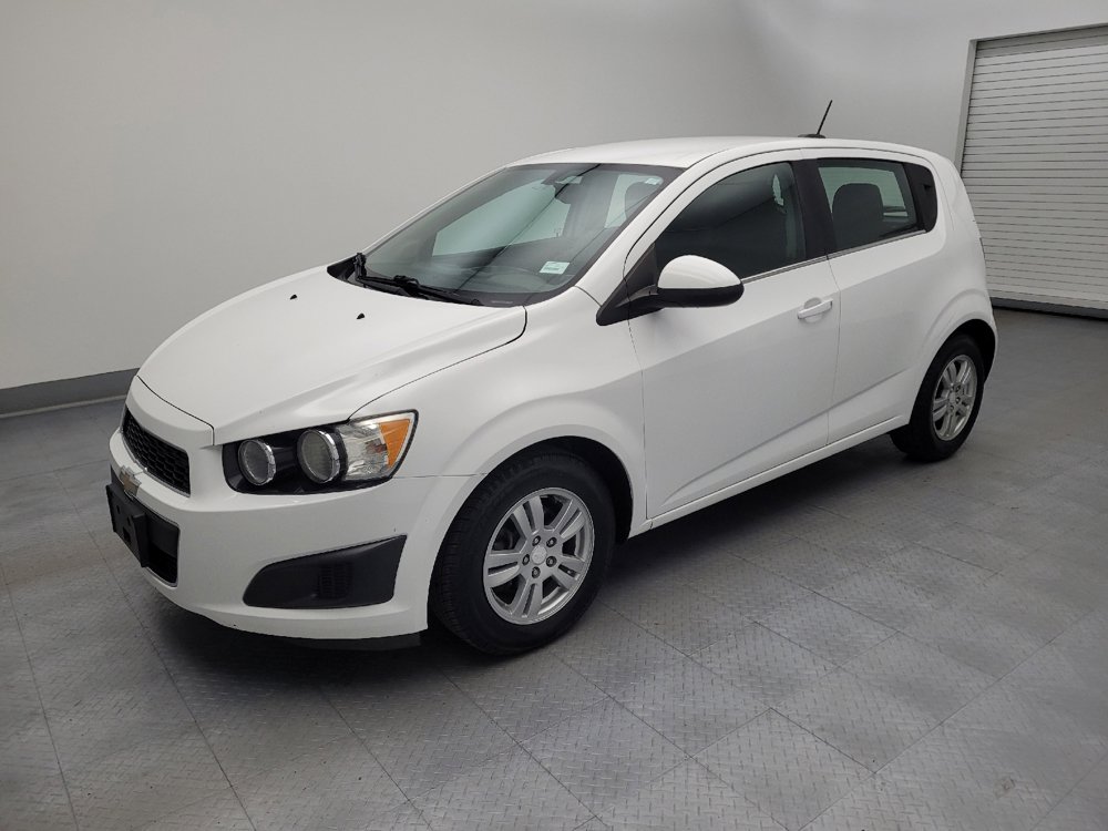 Used 2016 Chevrolet Sonic LT FWD image 2