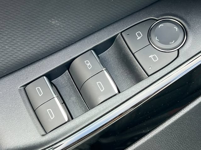 New 2027 Chevrolet Equinox RS w/ Safety and Technology Package AWD/4WD image 15