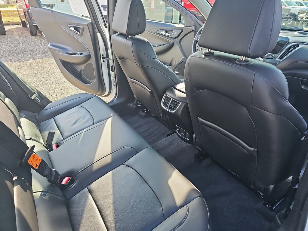 Used 2018 Chevrolet Malibu LT w/ Leather Package image 11