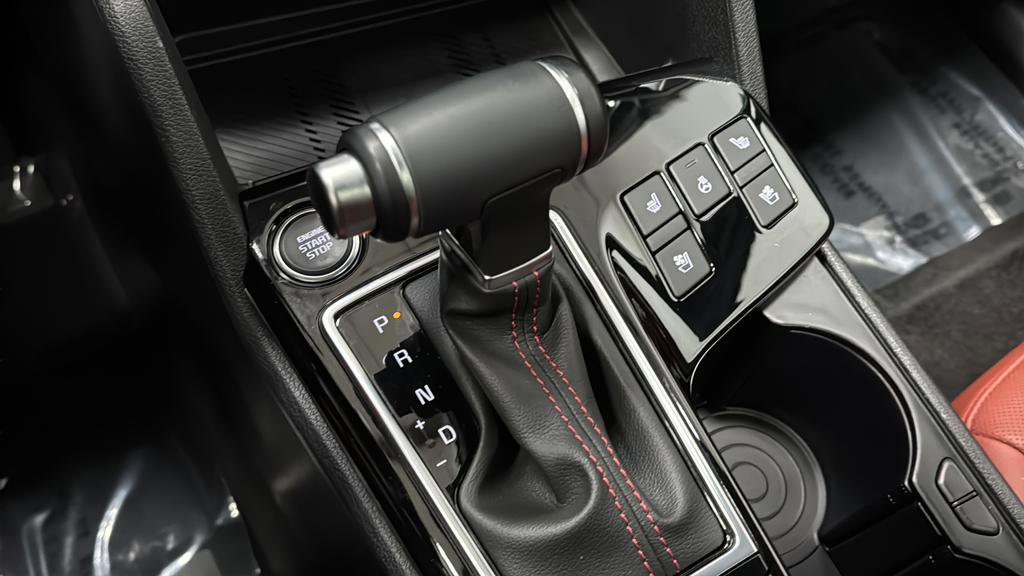 Used 2025 Kia Sportage SX image 19