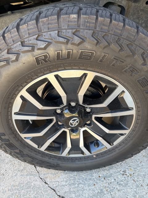 Used 2022 Toyota Tacoma TRD Sport image 22