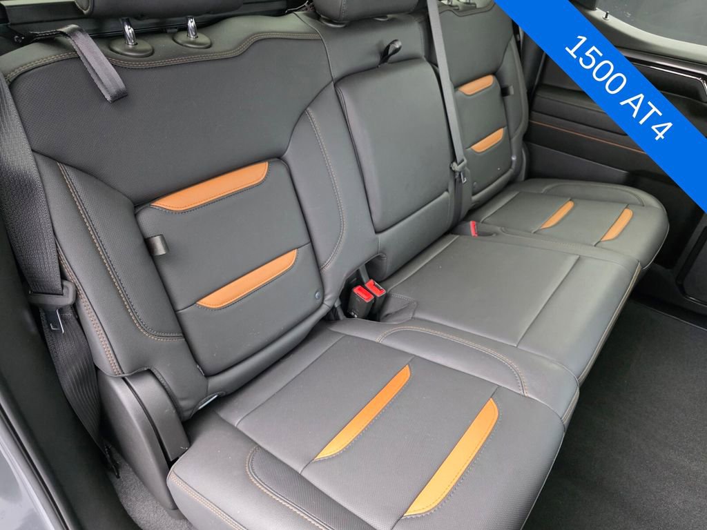 Used 2024 GMC Sierra 1500 AT4 w/ Technology Package AWD/4WD image 29