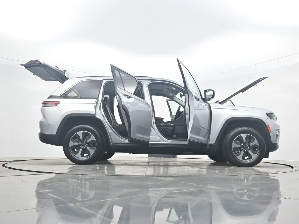 Used 2024 Jeep Grand Cherokee Limited 4xe AWD/4WD image 43