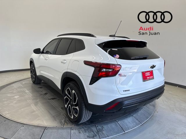 Used 2025 Chevrolet Trax RS w/ Sunroof Package image 37