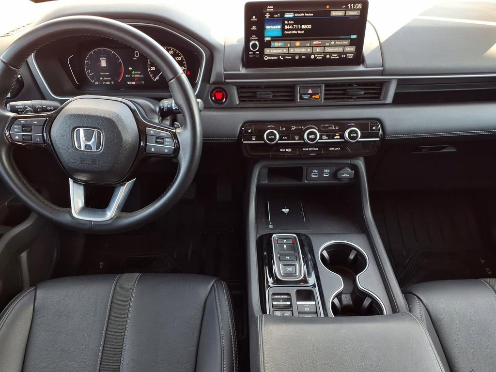 Certified 2024 Honda Pilot Touring image 12
