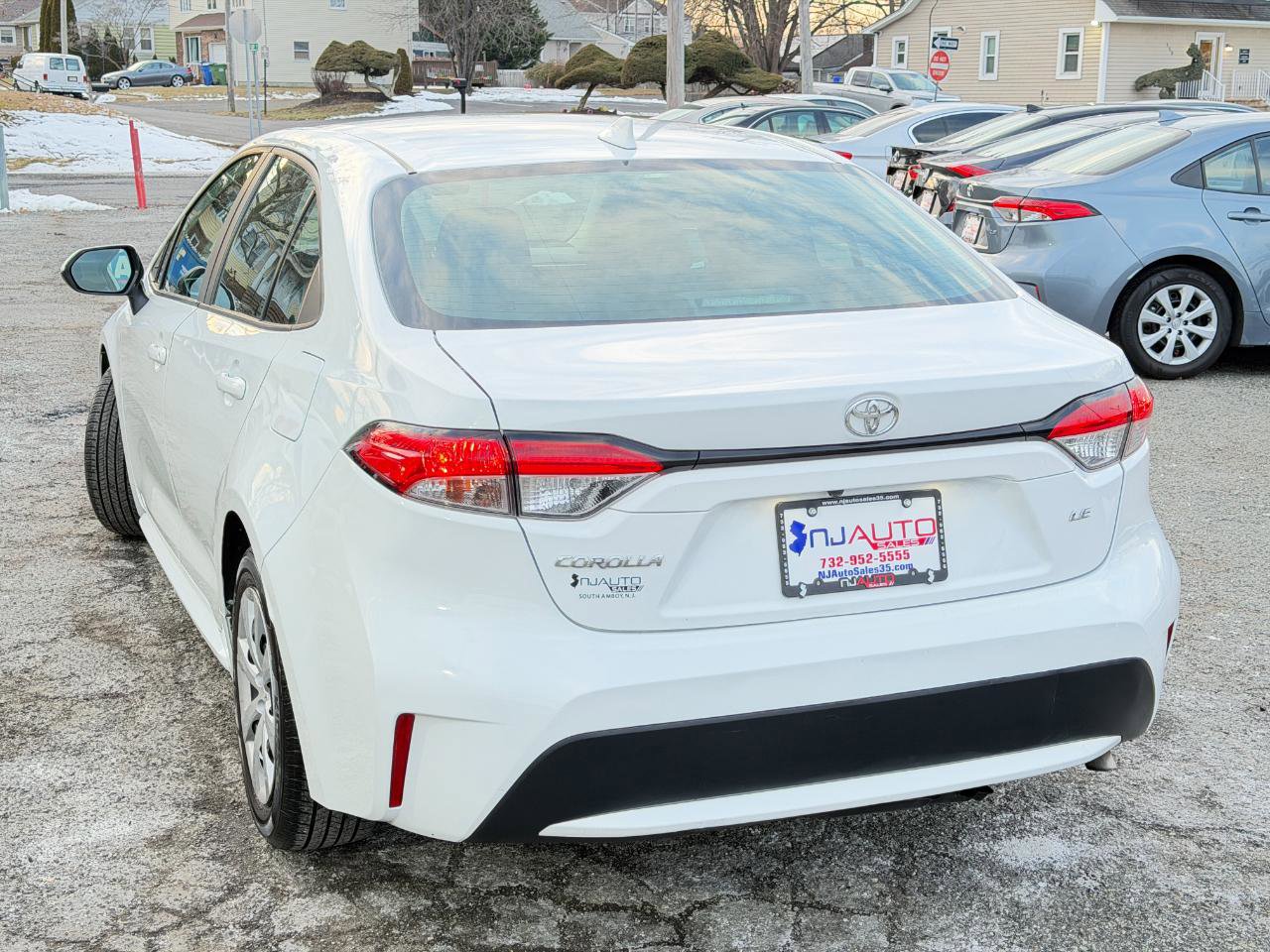 Used 2021 Toyota Corolla LE FWD image 64