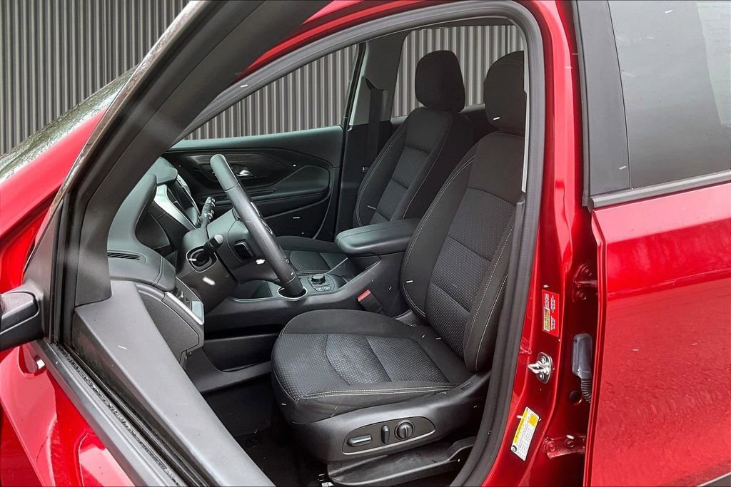 Used 2024 GMC Terrain SLE w/ Driver Convenience Package image 26