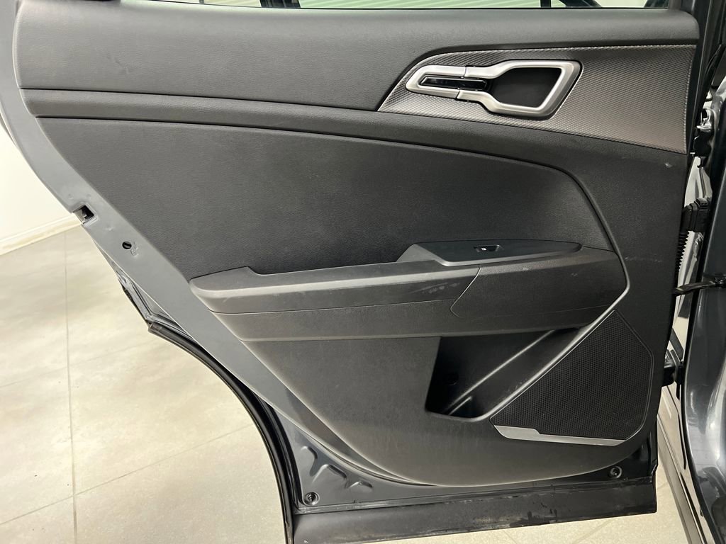 Used 2024 Kia Sportage LX image 15