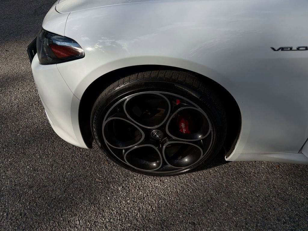 Used 2022 Alfa Romeo Giulia Veloce image 19