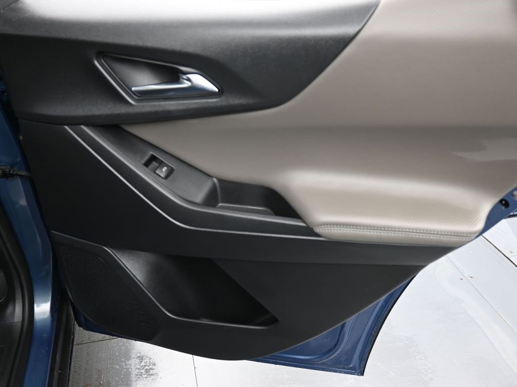 Used 2026 Chevrolet Equinox LT w/ Convenience Package II image 16