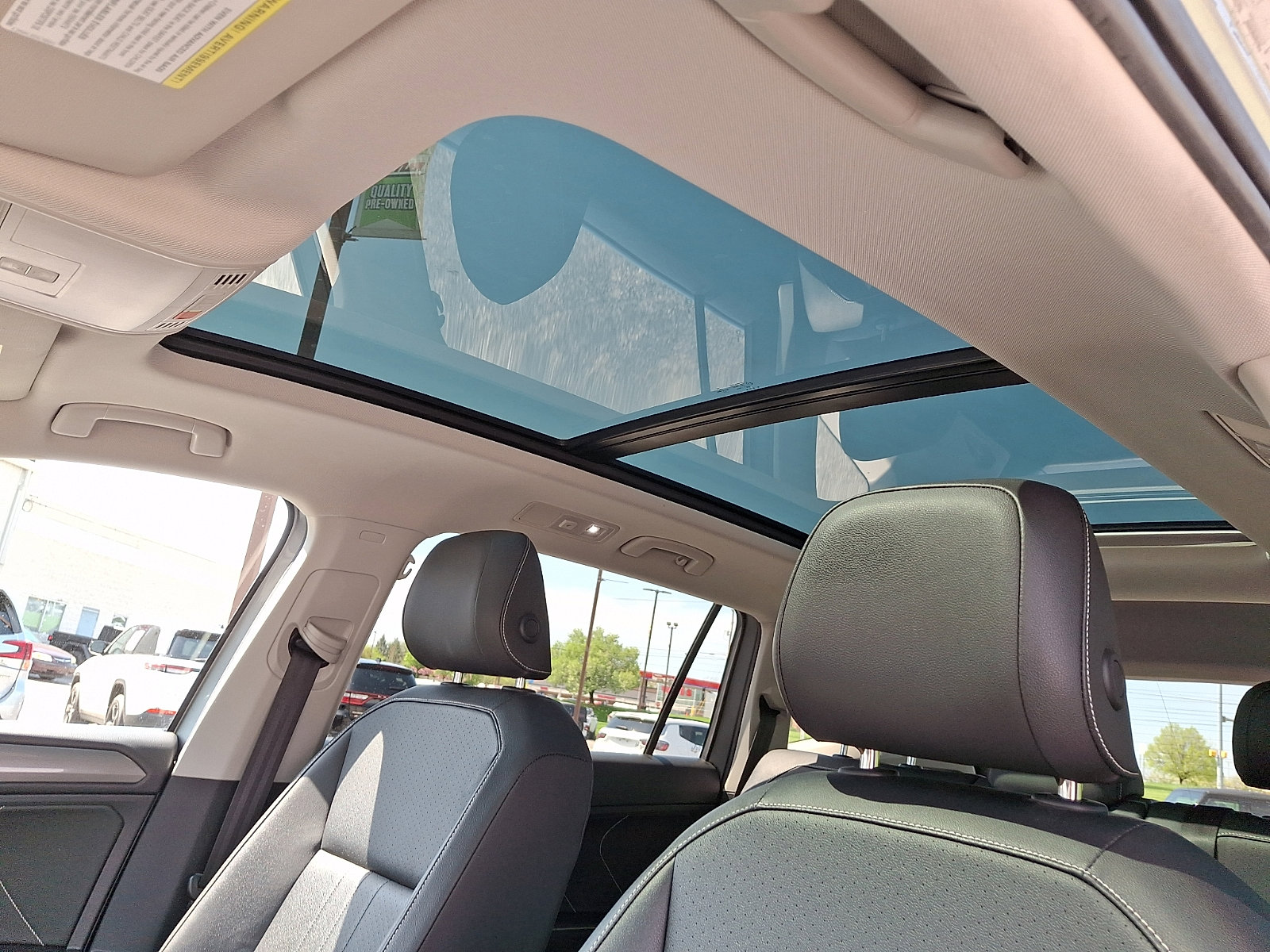 Used 2022 Volkswagen Tiguan SE image 22