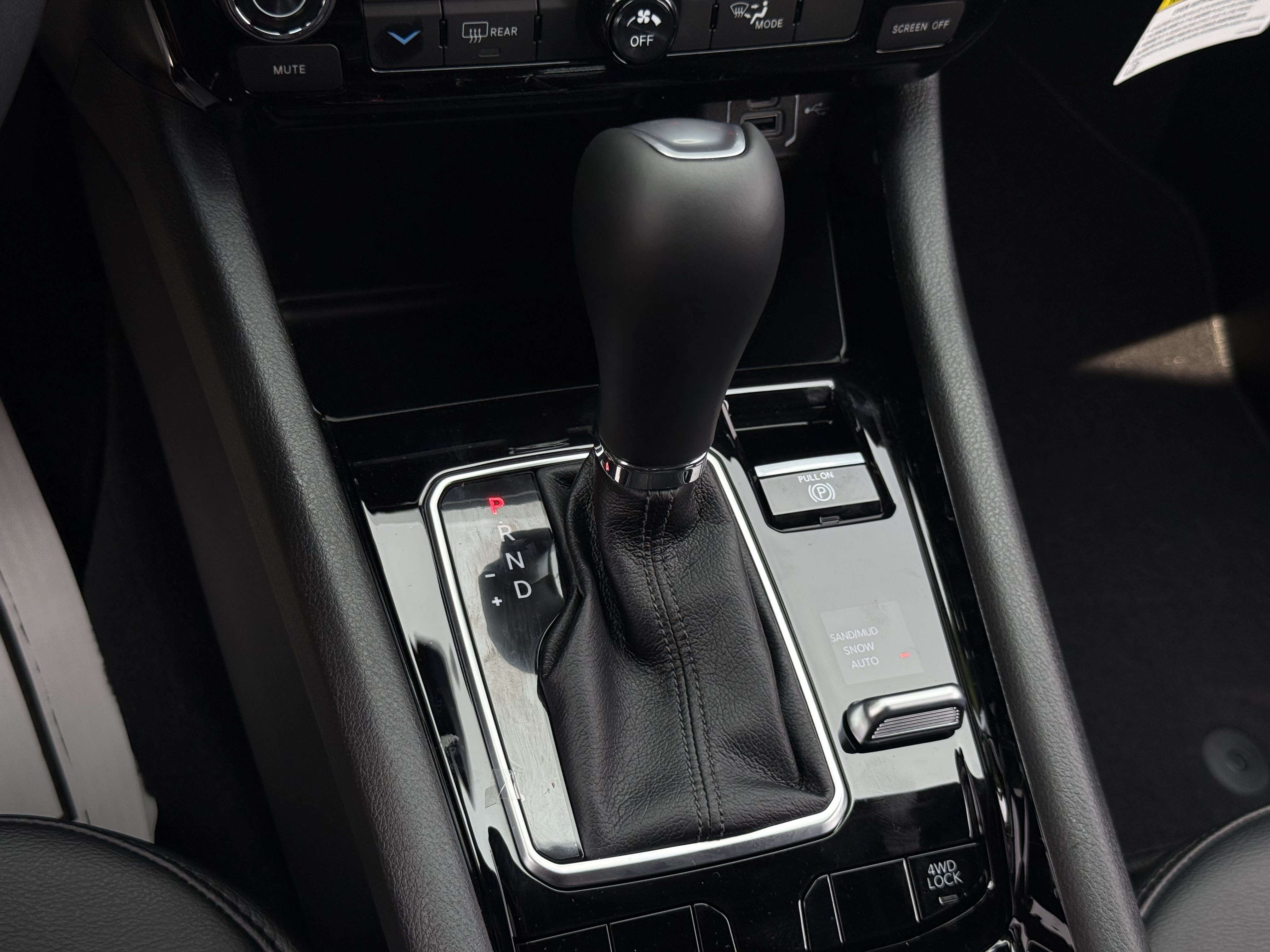 New 2026 Jeep Compass Latitude AWD/4WD image 26