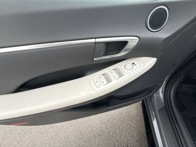 Certified 2023 Hyundai Sonata SEL w/ Cargo Package FWD image 13