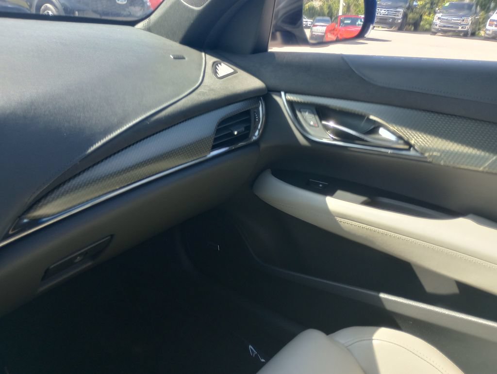 Used 2017 Cadillac ATS V w/ Luxury Package RWD image 33